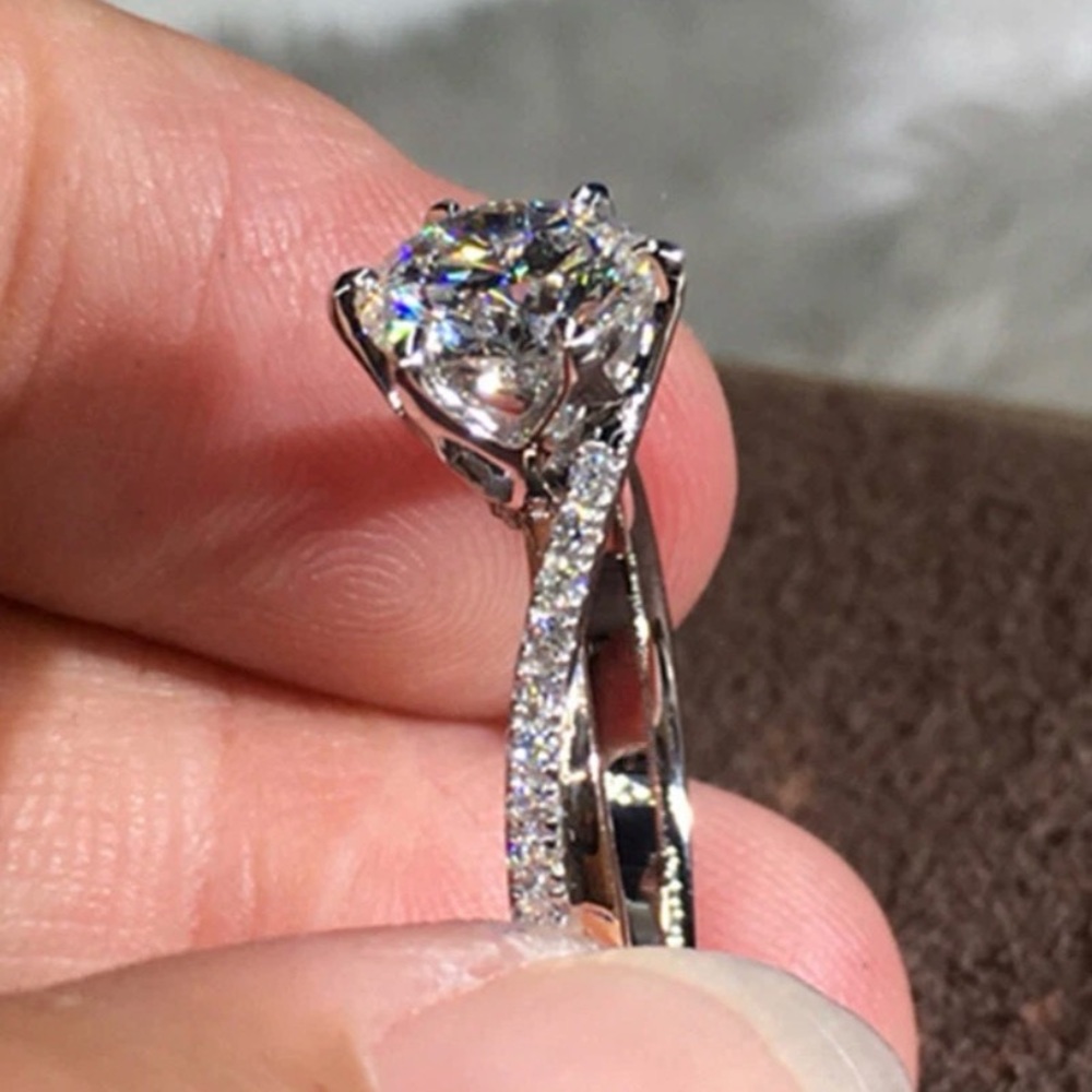 Princess Geisha Elegant Silver Crystal Ring